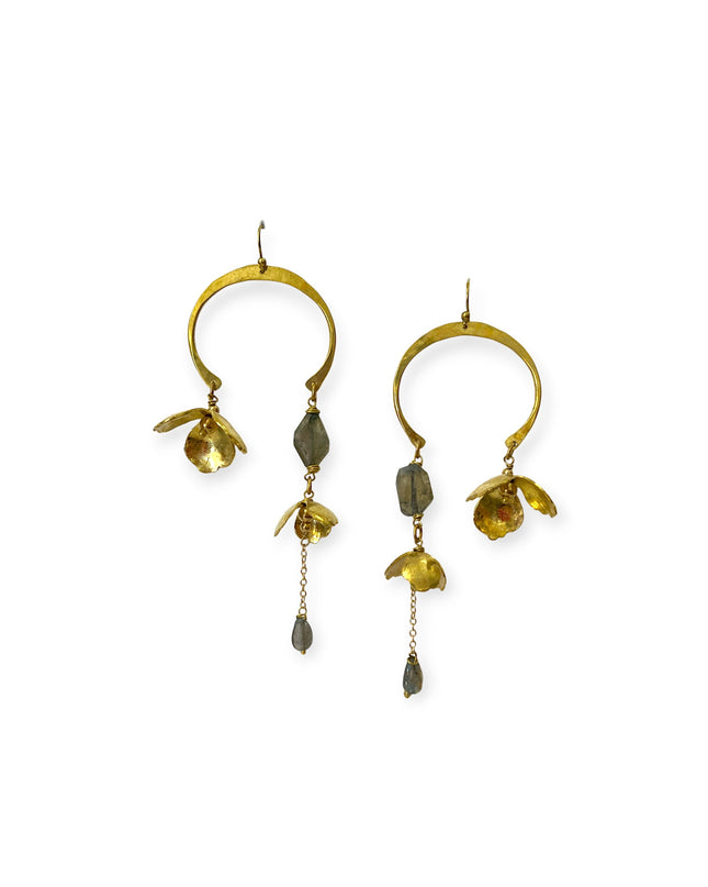 Balancing floral earrings - Sundara Joon