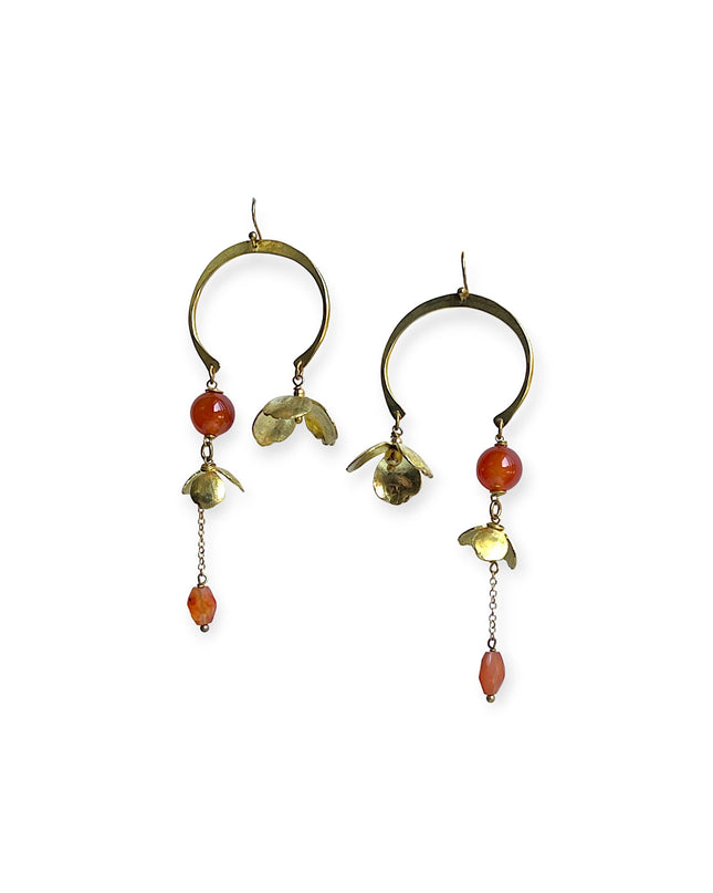 Balancing floral earrings - Sundara Joon