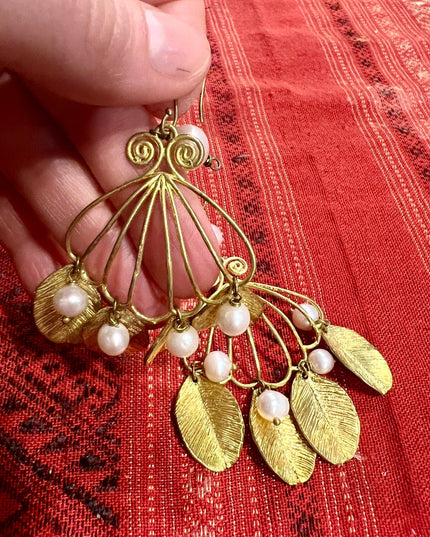 Botanic fan of pearls drop earrings - Sundara Joon