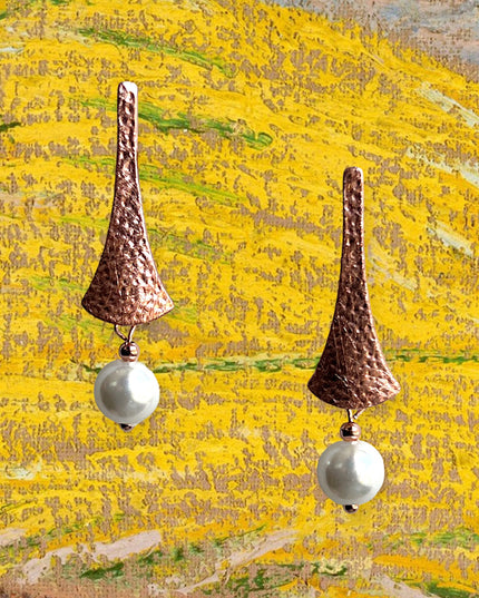 Copper drop earrings with pearl in a modern design - Sundara Joon