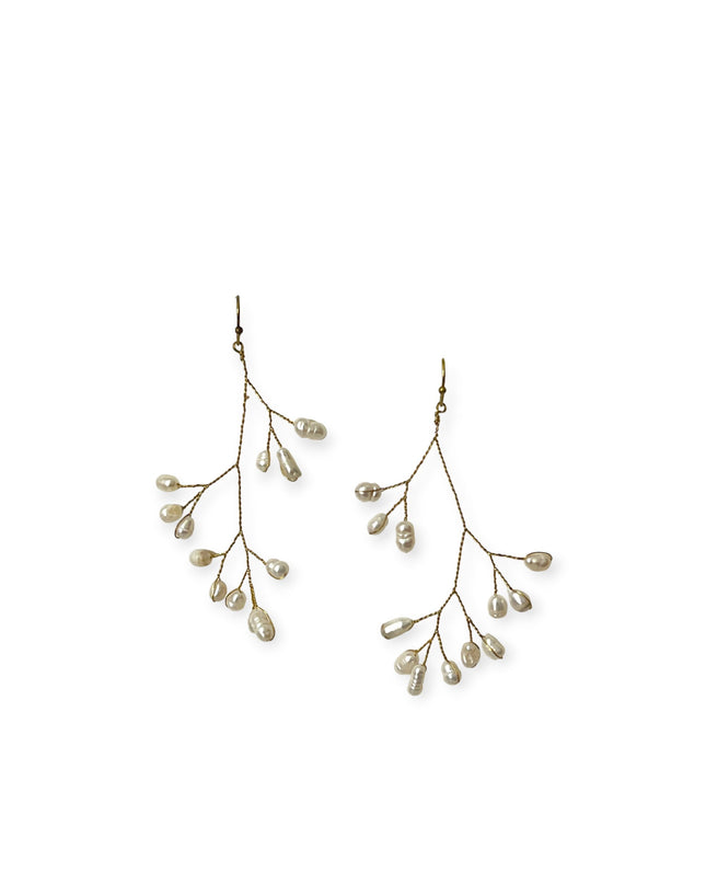 Delicate freshwater pearl earrings - Sundara Joon