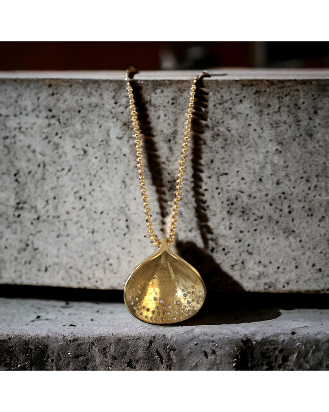 Delicate leaf pendant necklace - Sundara Joon