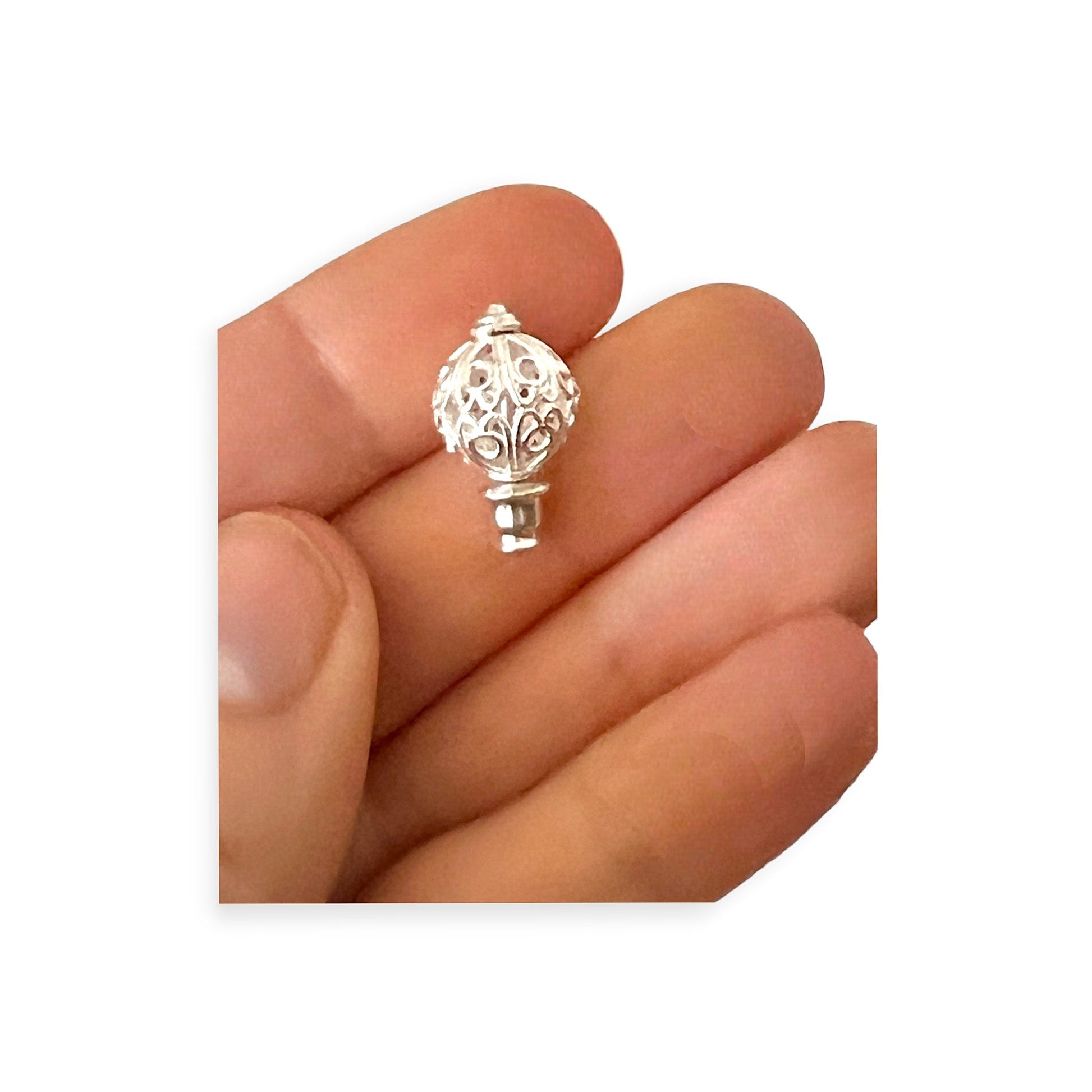 Delicate silver filigree stud earrings - Sundara Joon