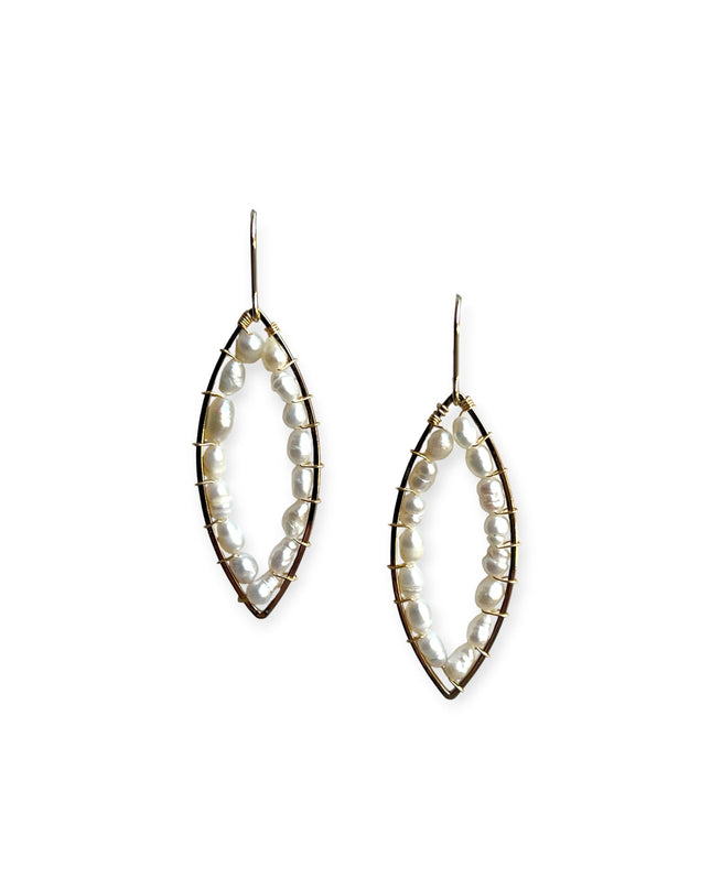 Oval shaped freshwater pearl earrings - Sundara Joon