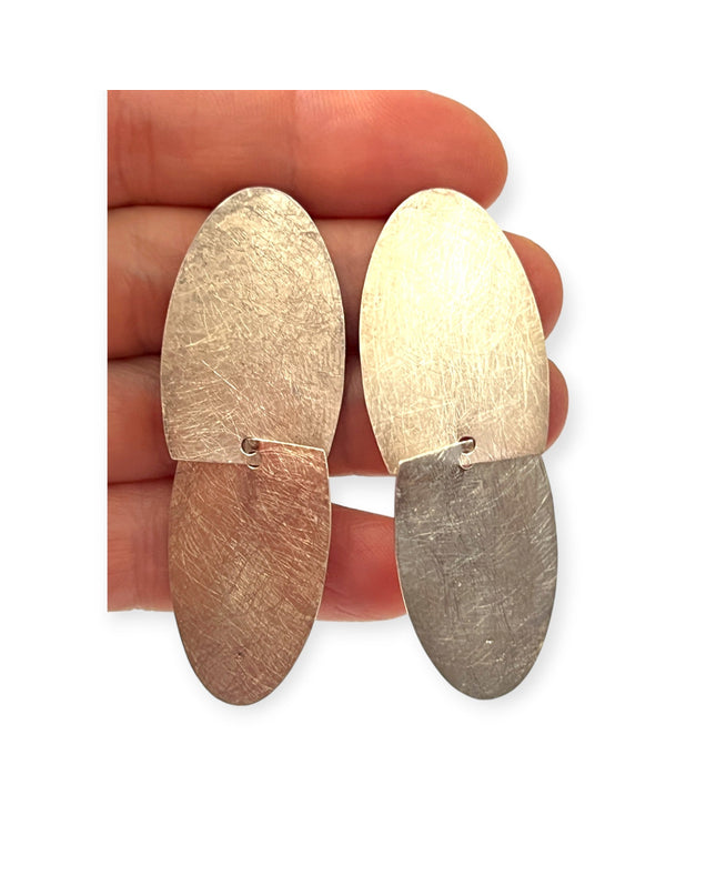 Silver modern oval drop statement earring - Sundara Joon