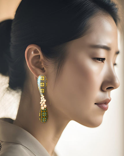 Sophisticated asymmetric drop earrings - Sundara Joon