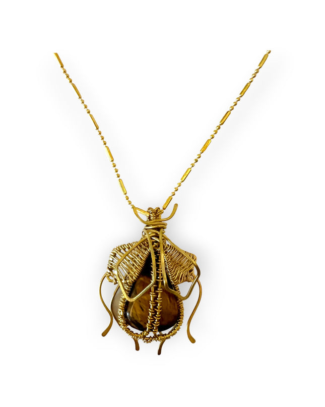 Agate love bug pendant necklace for a bit of whimsy - Sundara Joon