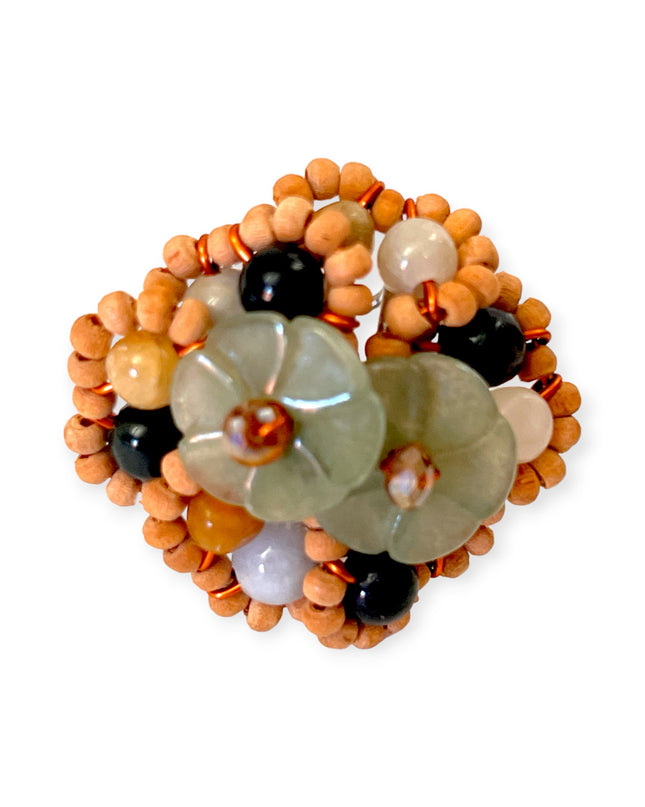 Bouquet of jade flowers ring with wooden beads - Sundara Joon