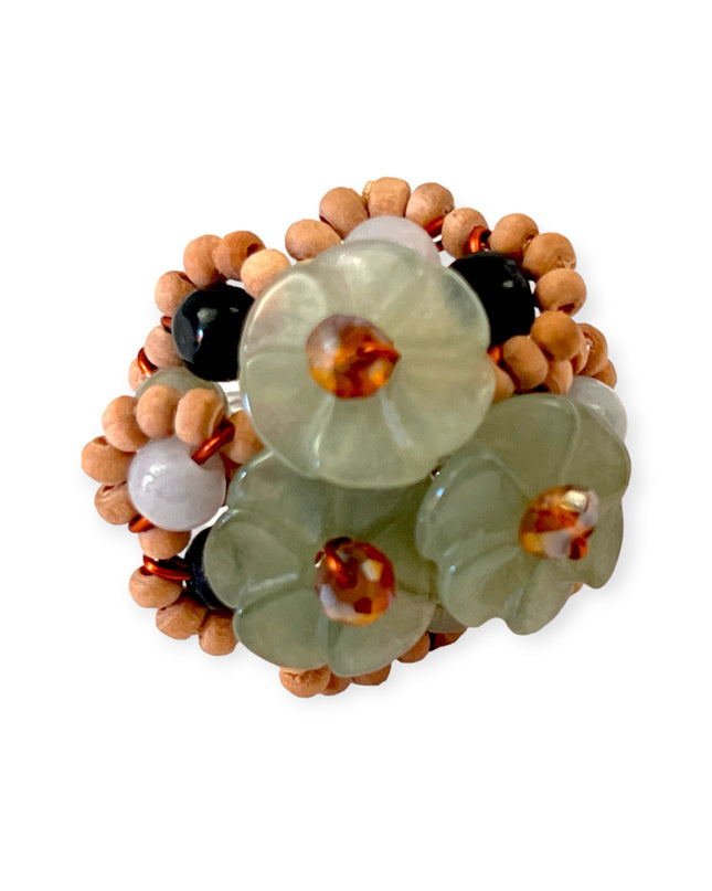 Bouquet of jade flowers ring with wooden beads - Sundara Joon