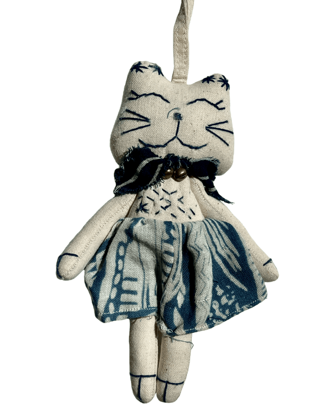 Feline fabric companionSundara Joon