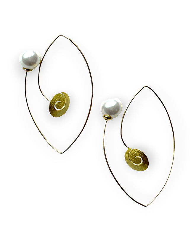 Modern drop pearl statement earringsSundara Joon