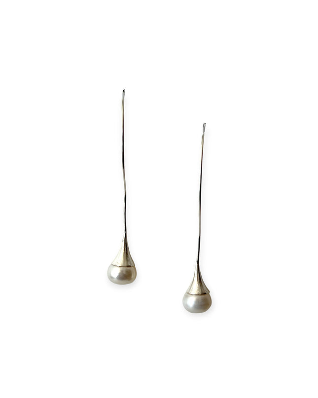 Modern pearl drop earrings in silver - Sundara Joon