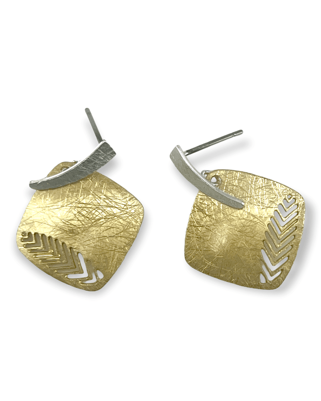 Organic focus earrings with a fern leaf design - Sundara Joon