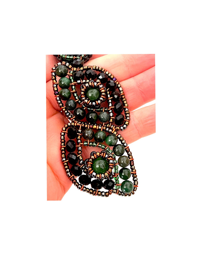 Organic green gemstone patterned necklace - Sundara Joon