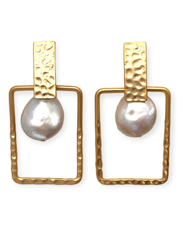 Pearl in a square earrings that deliver a modern touch - Sundara Joon